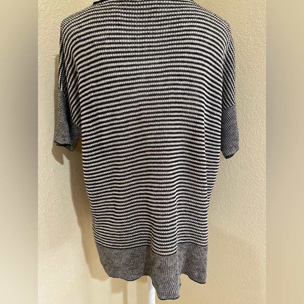Eileen Fisher Organic Linen Top - Picture 4 of 6